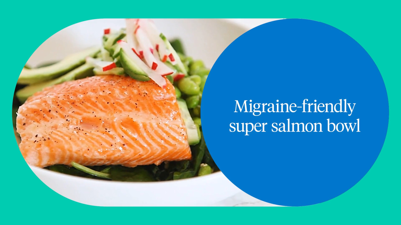 Migraine-friendly super salmon bowl